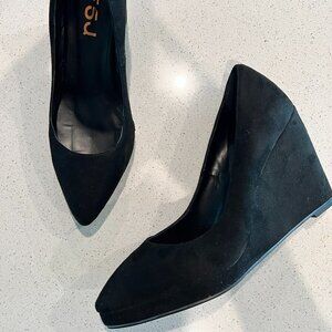 FSJ Black Suede Pointed-Toe Platform Wedges – Size 13W – 4.5” Heel (Orig. $109)